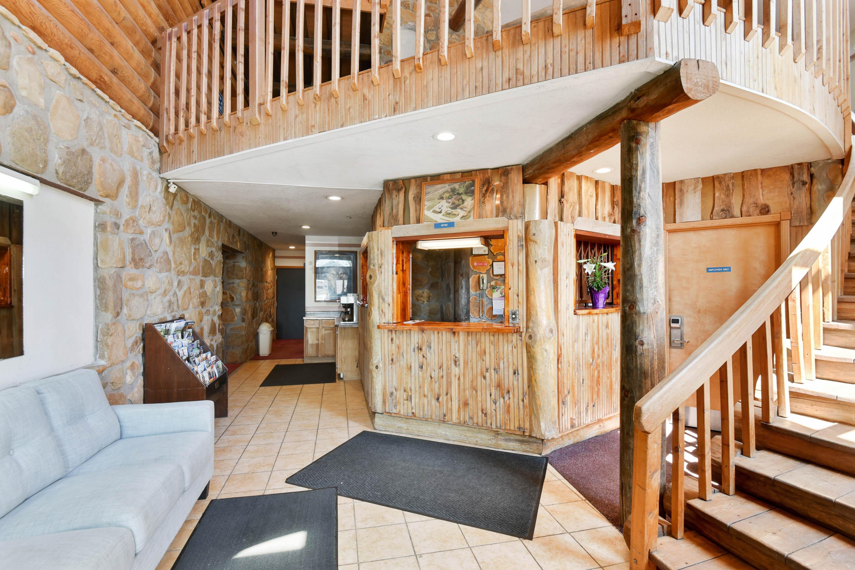 Casa Loma Inn & Suites By Oyo Davenport Ia Near I-80 ภายนอก รูปภาพ