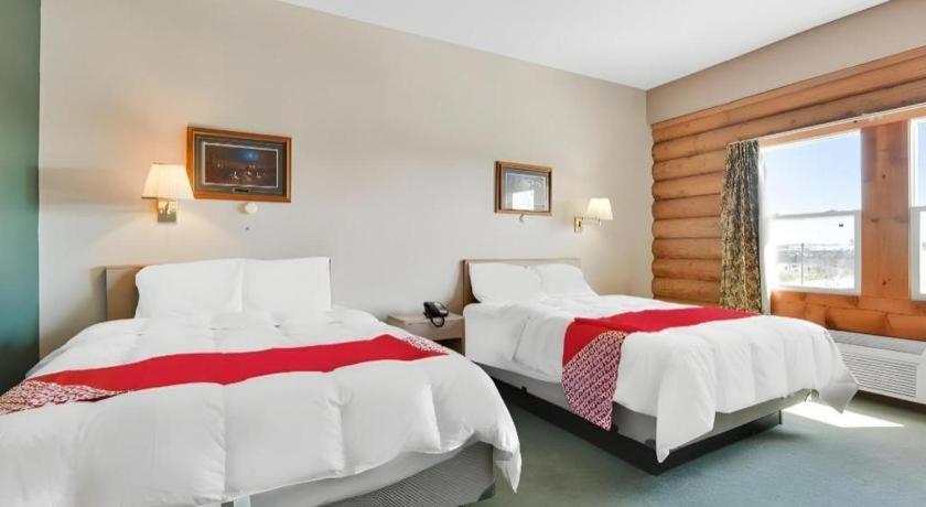 Casa Loma Inn & Suites By Oyo Davenport Ia Near I-80 ภายนอก รูปภาพ